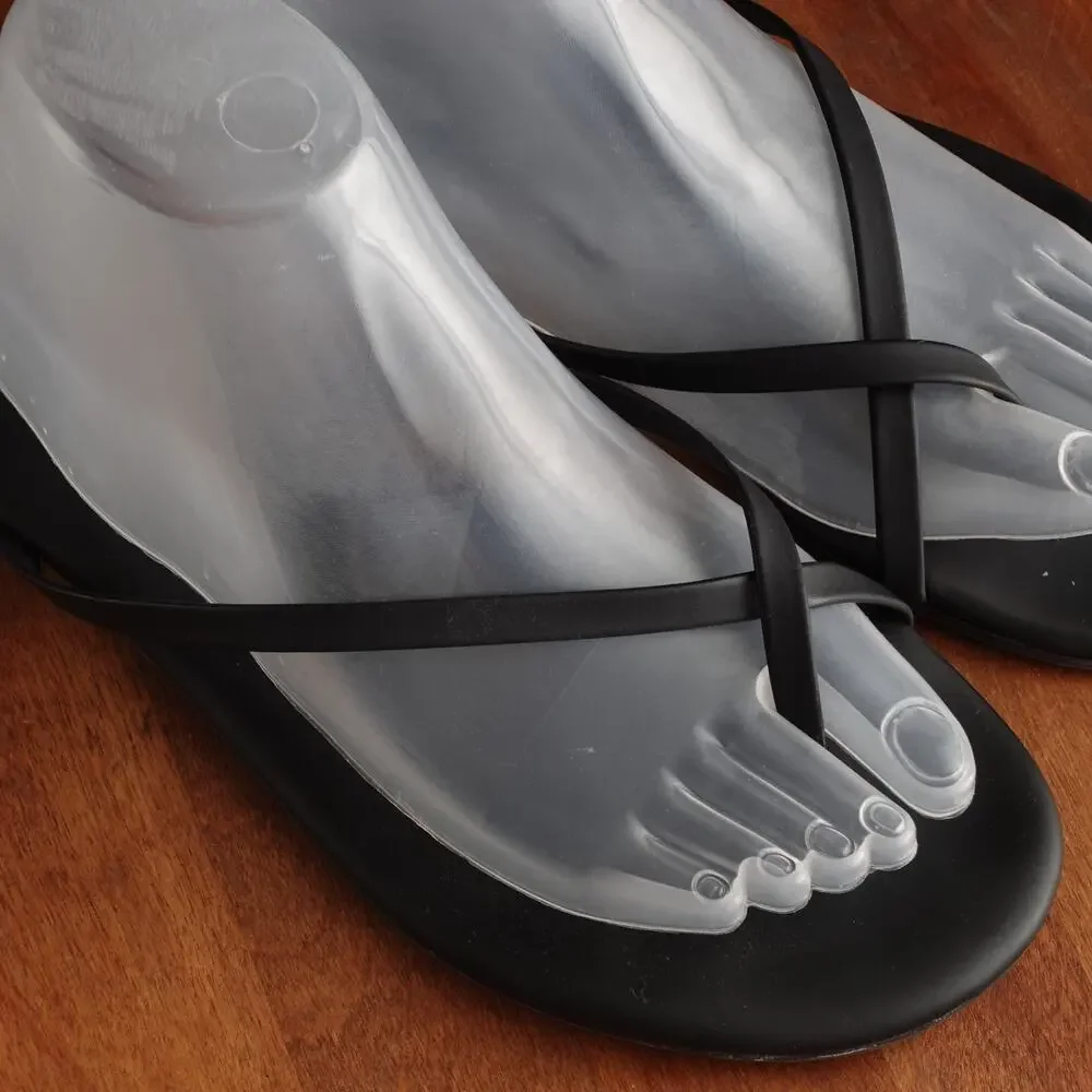 Tkees Sandals WMS SZ EU 41 US 10 BLK Riley Sable‎ Criss Cross Leather Flat Shoes